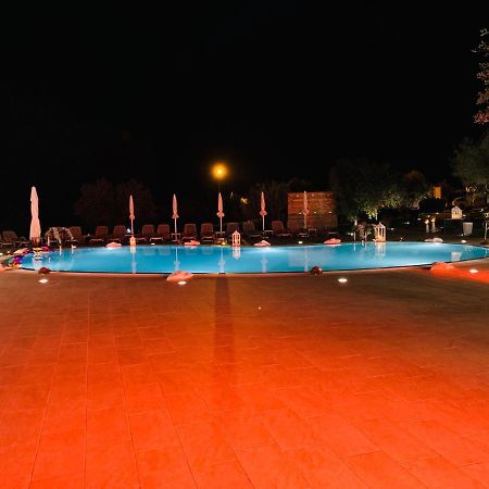 Agriturismo Il Castagneto パドゥーラ エクステリア 写真