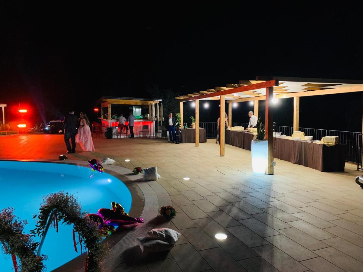 Agriturismo Il Castagneto パドゥーラ エクステリア 写真