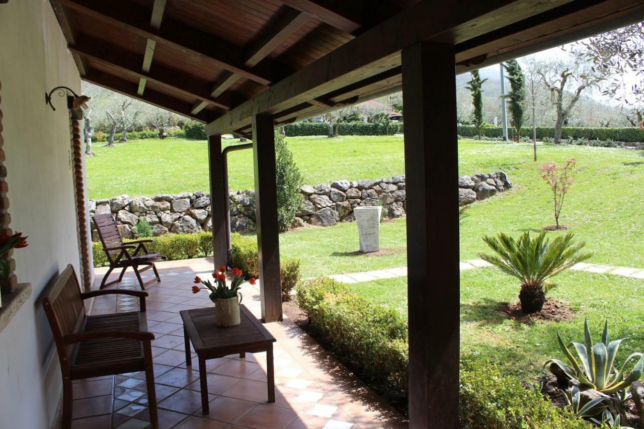 Agriturismo Il Castagneto パドゥーラ エクステリア 写真