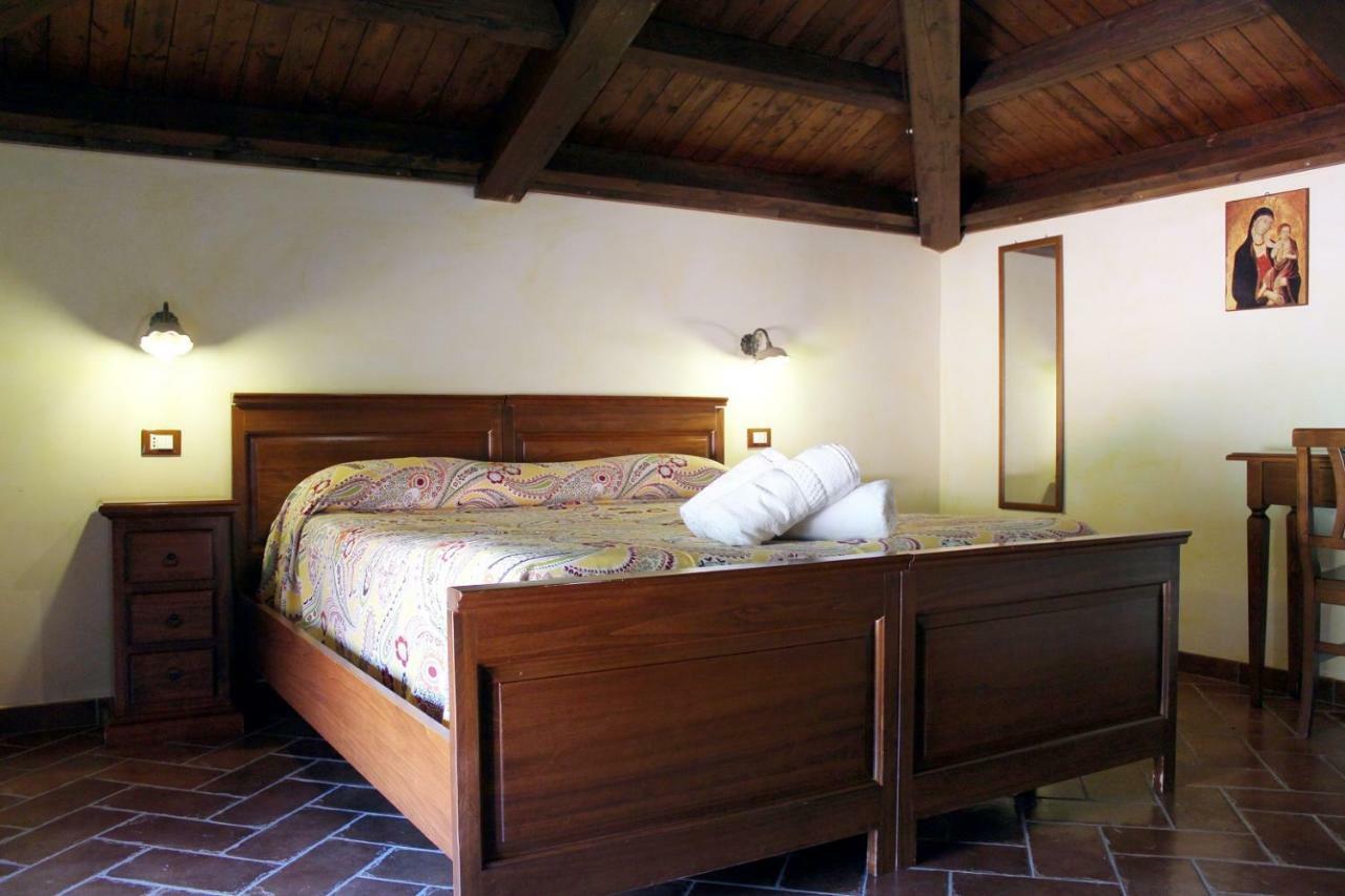 Agriturismo Il Castagneto パドゥーラ エクステリア 写真