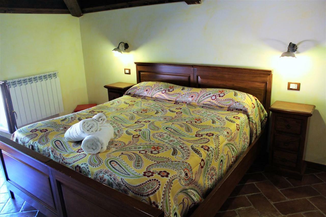 Agriturismo Il Castagneto パドゥーラ エクステリア 写真