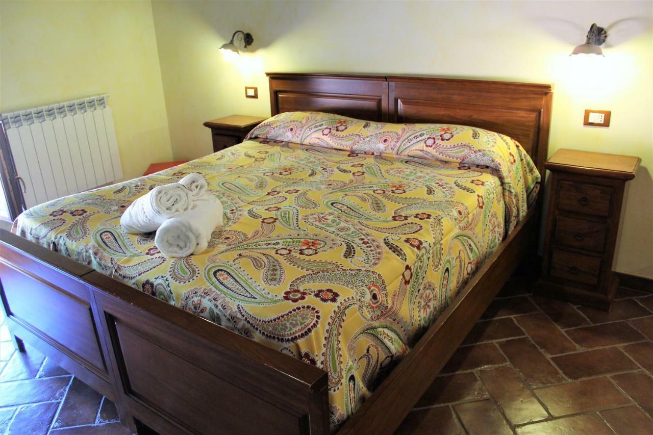 Agriturismo Il Castagneto パドゥーラ エクステリア 写真