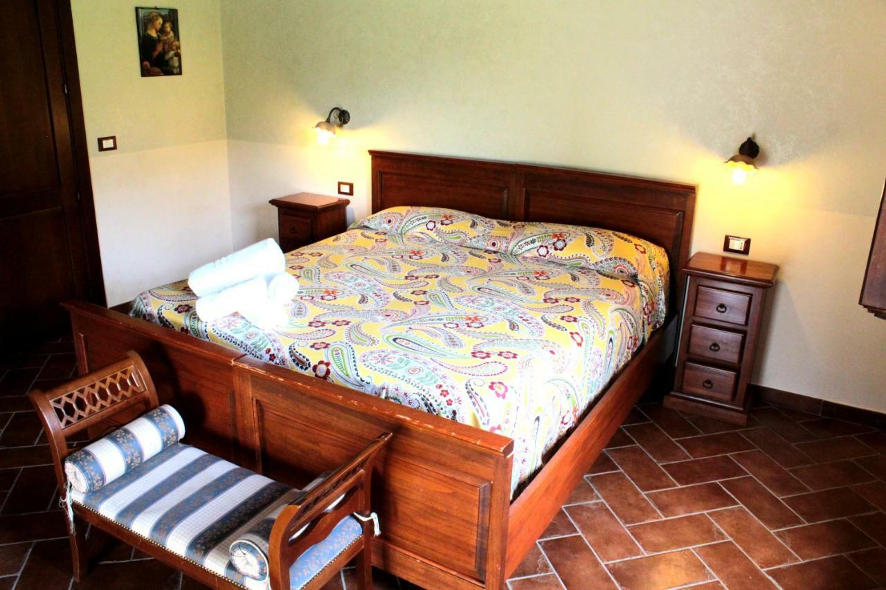 Agriturismo Il Castagneto パドゥーラ エクステリア 写真