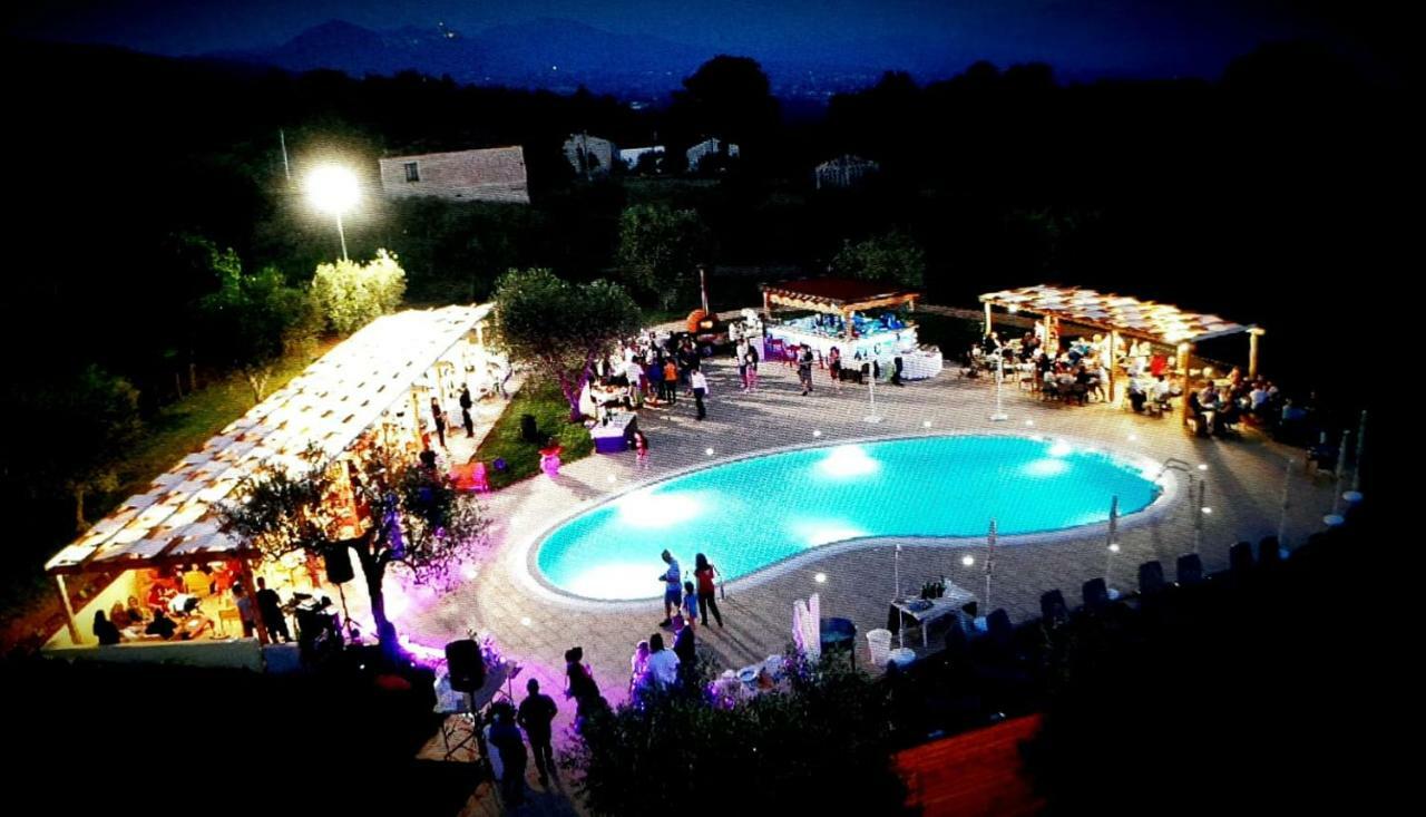 Agriturismo Il Castagneto パドゥーラ エクステリア 写真