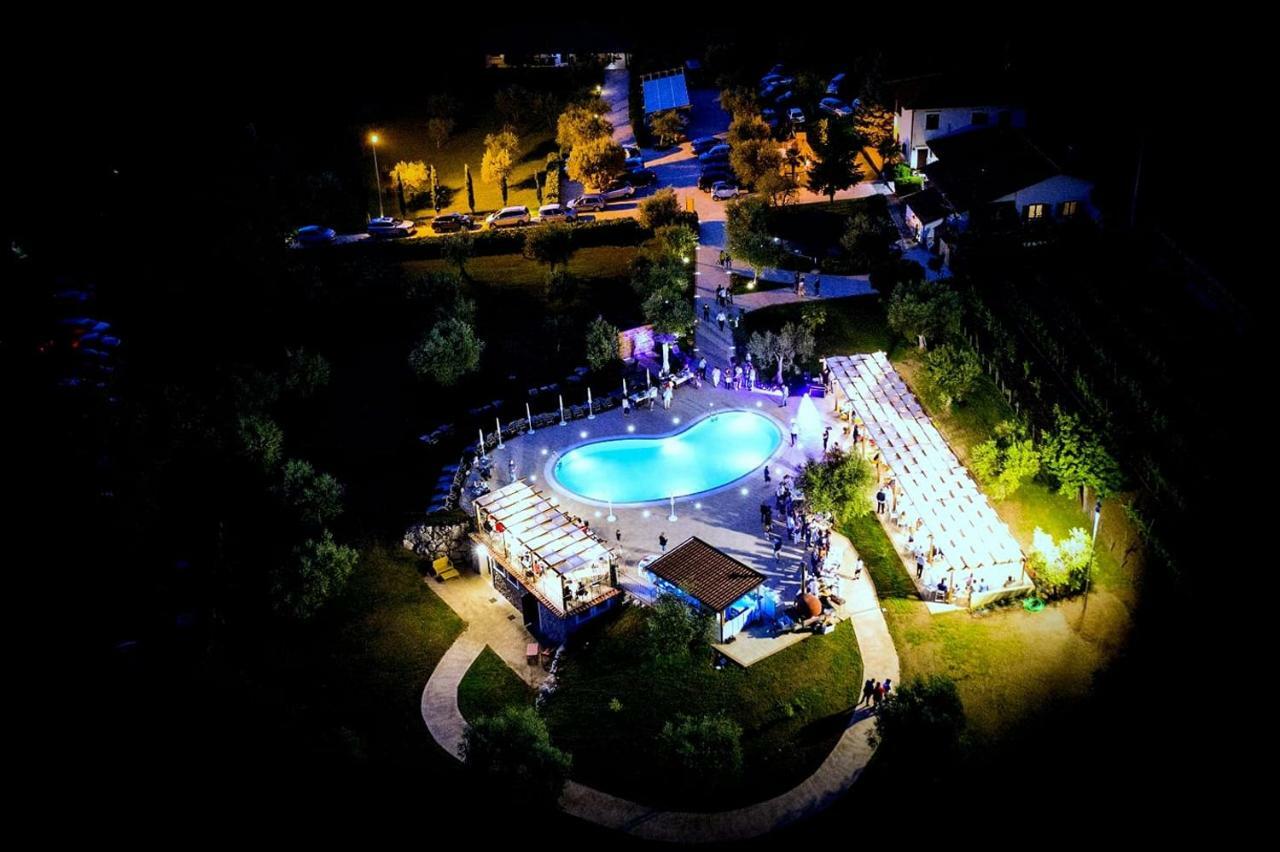Agriturismo Il Castagneto パドゥーラ エクステリア 写真